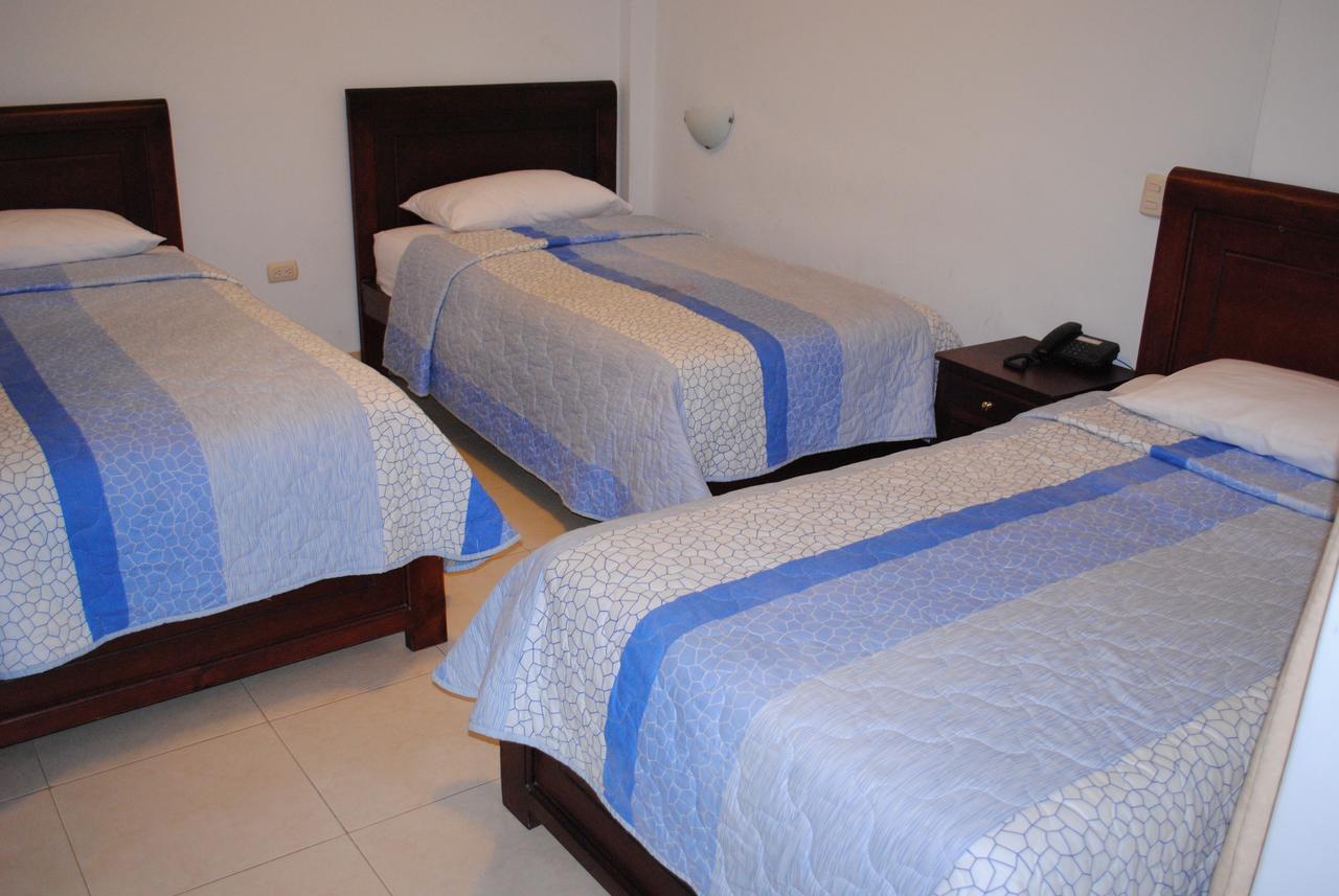 Hotel Caluva Loja Kültér fotó